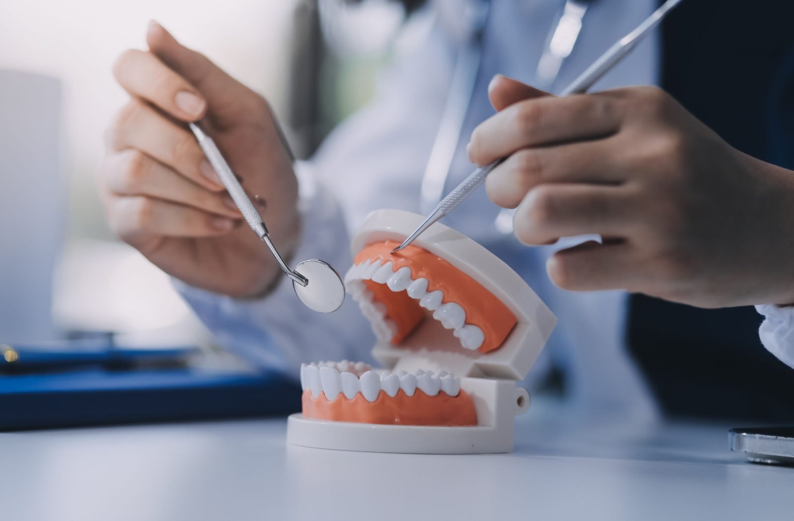 Recently, there’s been buzz about Lanbena's teeth-whitening price in Karachi