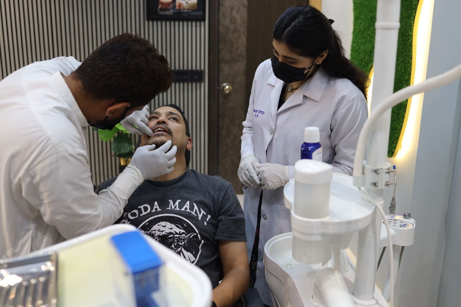 WhatsApp Image 2025-10-15 at 1.14.15 PM What Can Be Diagnosed Through an Online Dental Consultation?