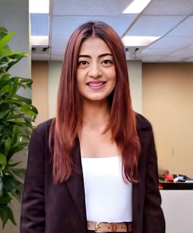 Dr Lubna Sorathia was part of the clinical team at Aesthetic Dental Studio