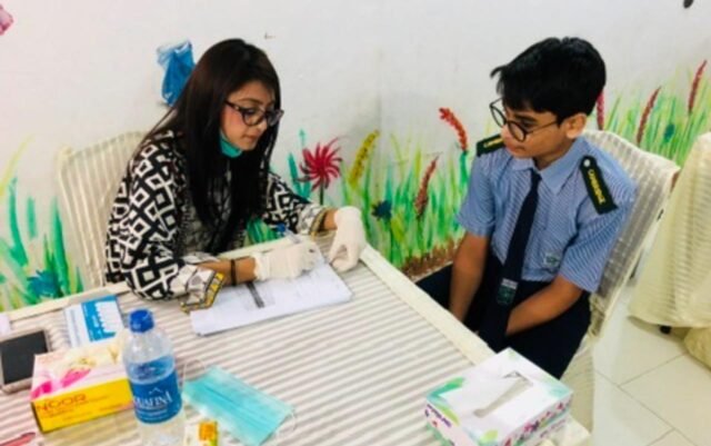 Find the best pediatric dentist in Karachi for your child’s dental care. Explore top-rated clinics offering gentle treatments, preventive care, and child-friendly environments